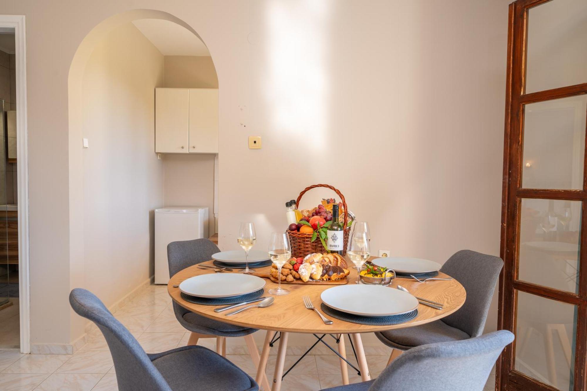 Southbank Seafront Apartments 케텔리오스 외부 사진