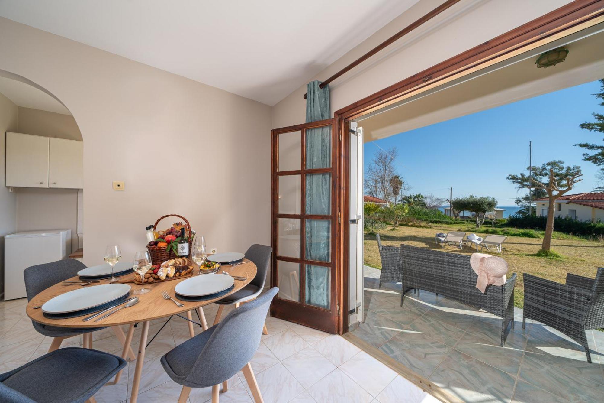 Southbank Seafront Apartments 케텔리오스 외부 사진