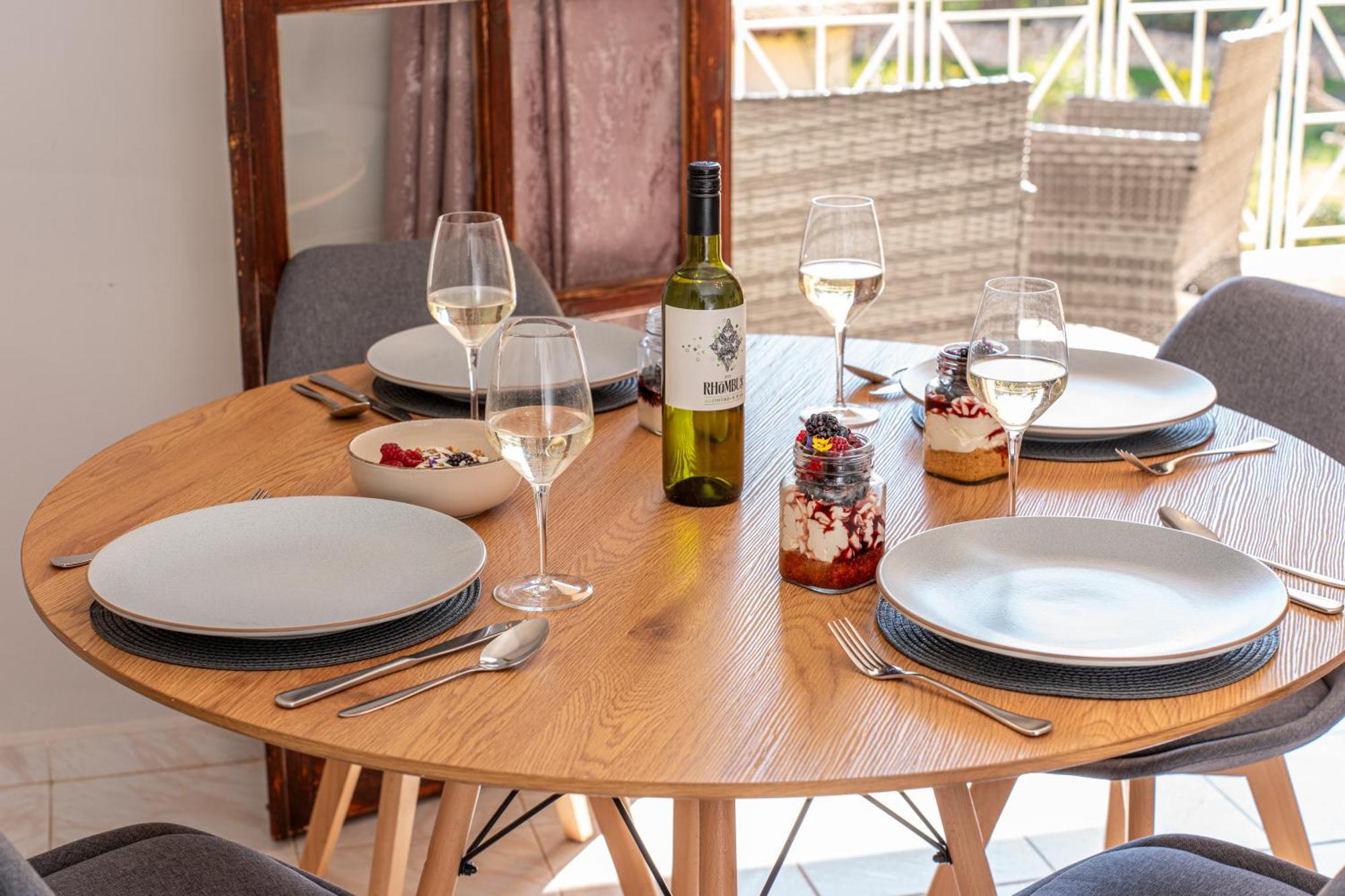 Southbank Seafront Apartments 케텔리오스 외부 사진